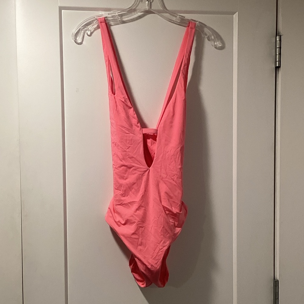 NWT BECCA Size L‎ Swimsuit Pink